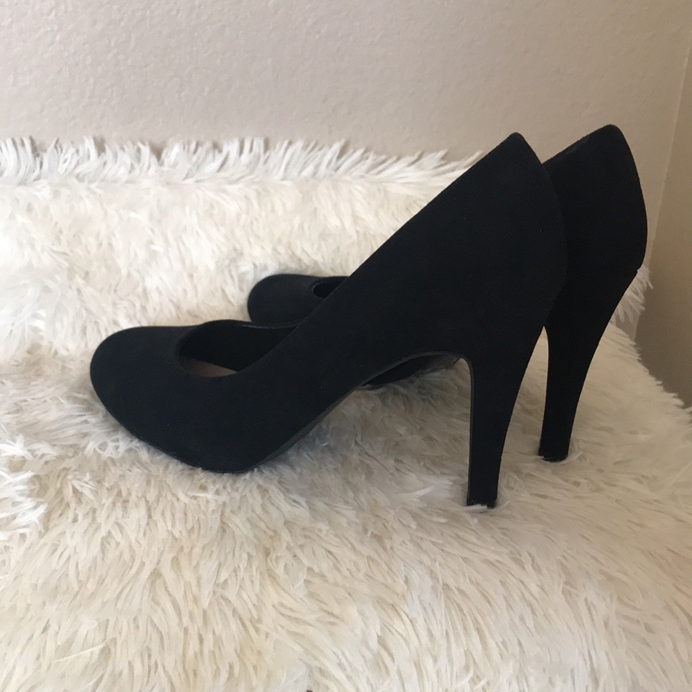 Kelly & Katie Black Suede heels sz 10 - Picture 1 of 7